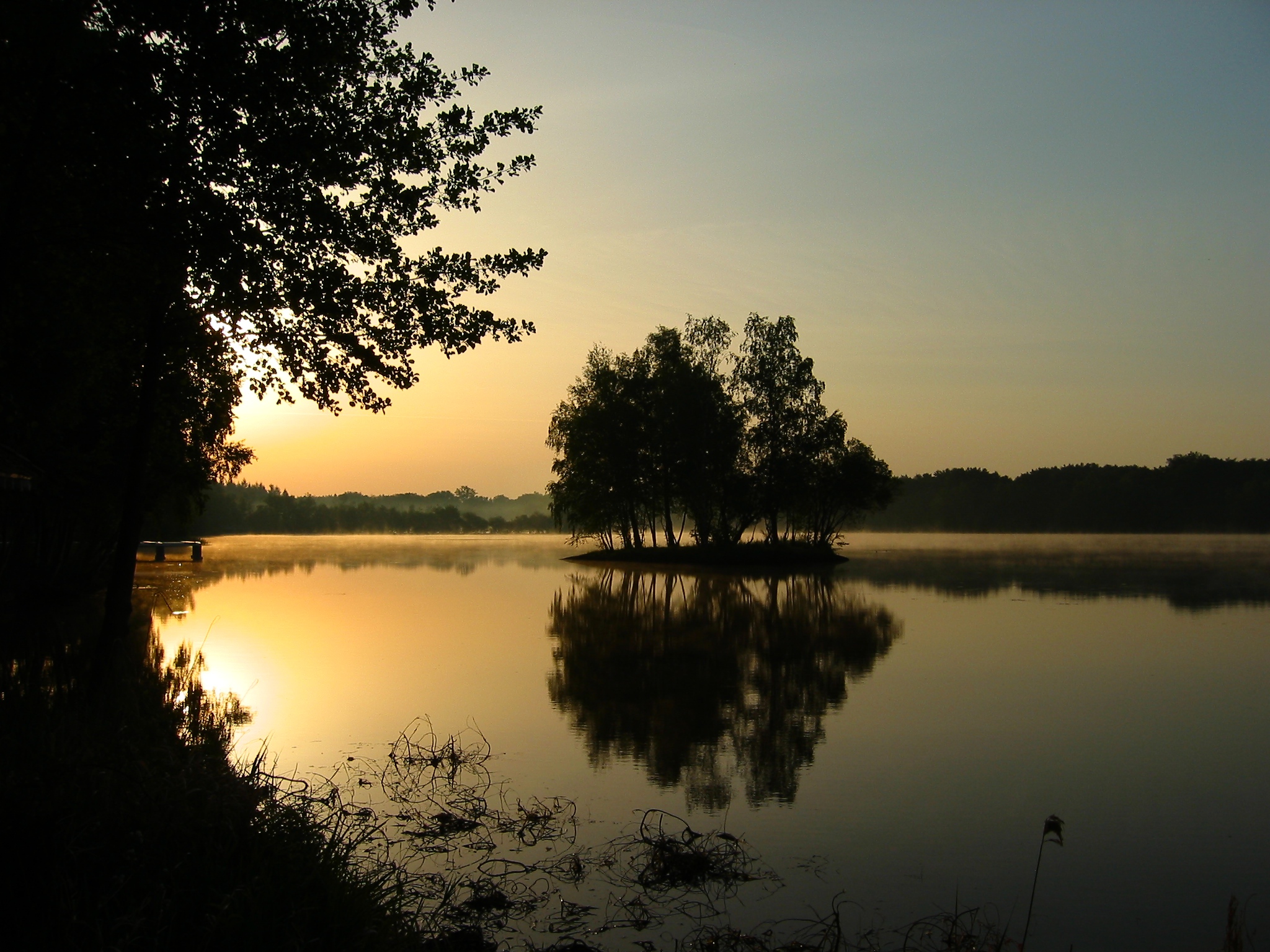 Coucher de soleil sur l'étang du Domaine